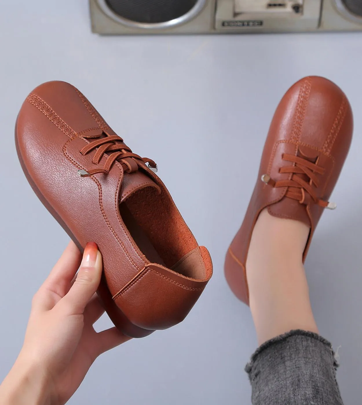 2022 New Women Leather Oxford Shoes Women Lace Up Flat Shoes Femme Retro Handmade Casual Shoes Women  Flats