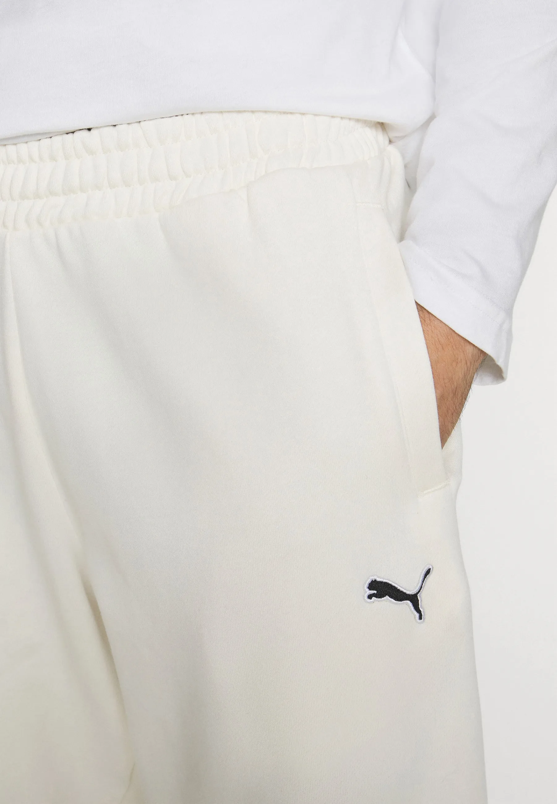 BETTER ESSENTIALS - Pantaloni sportivi