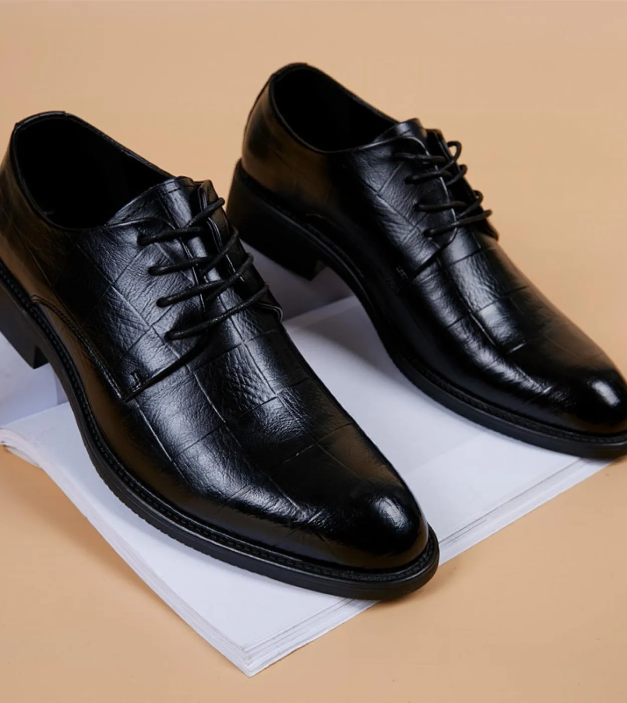 Comode scarpe eleganti nere da uomo Scarpe eleganti nere da uomo Liquidazione Nuovi uomini neri