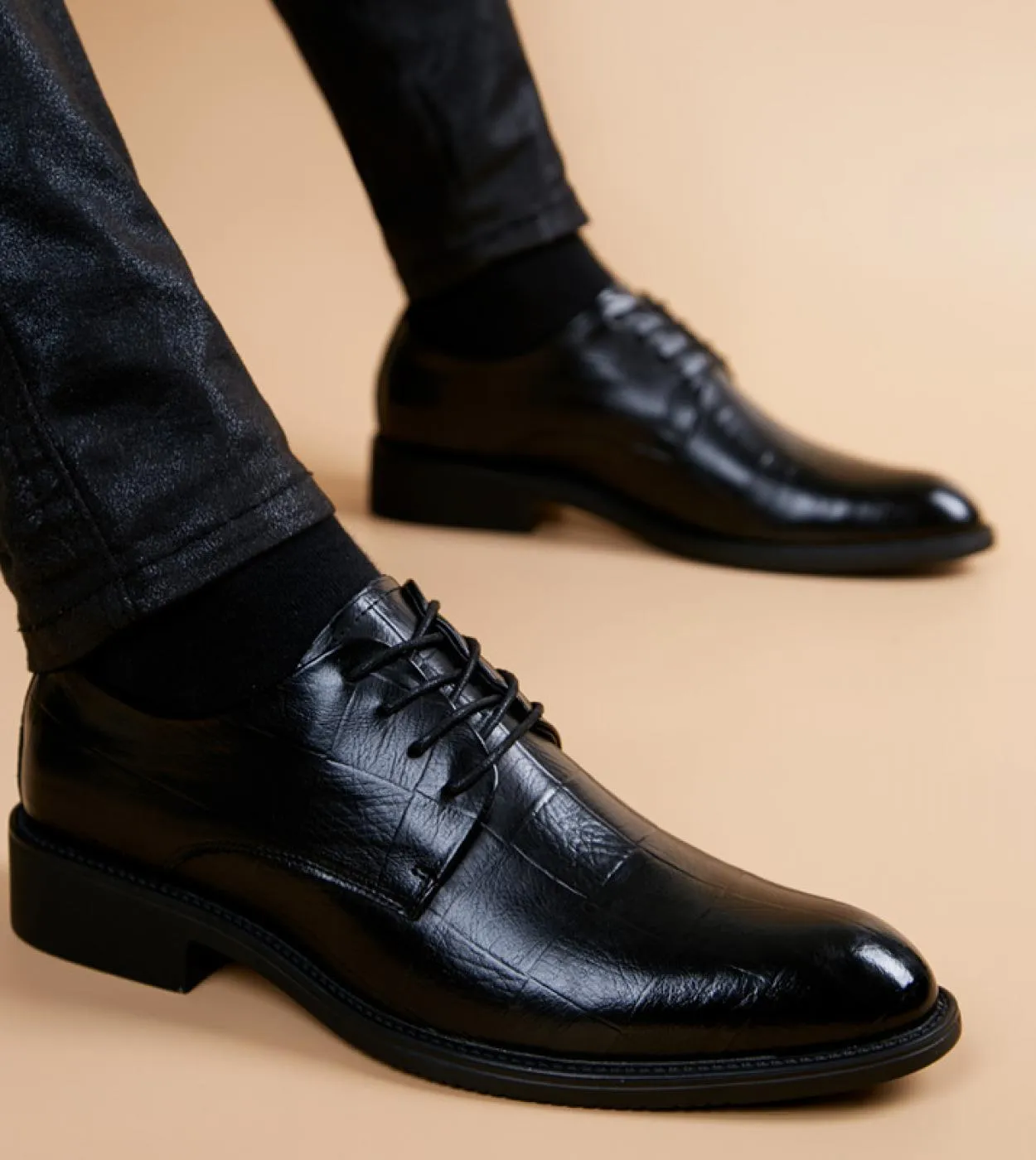 Comode scarpe eleganti nere da uomo Scarpe eleganti nere da uomo Liquidazione Nuovi uomini neri