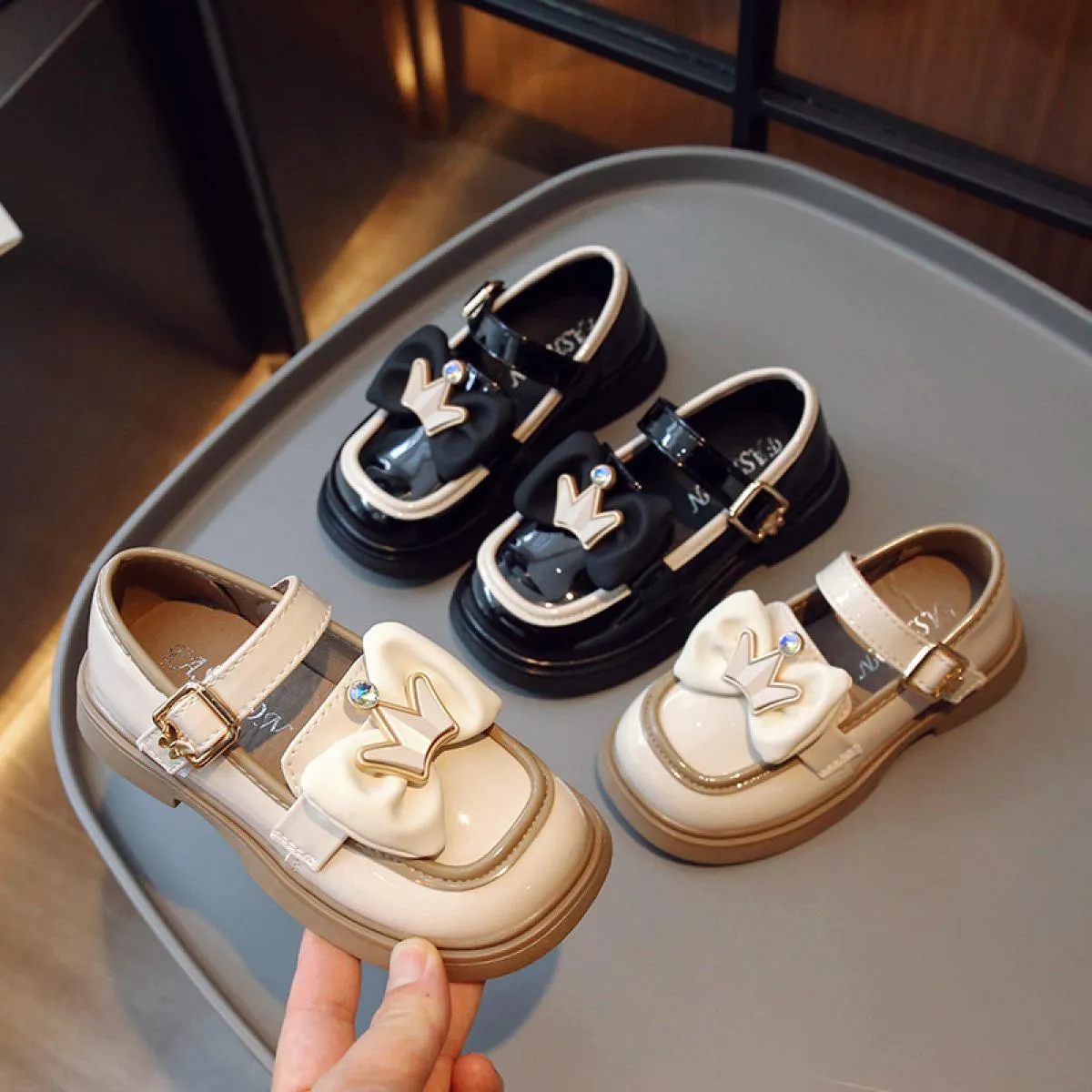 Crown Princess Girl All Match Pu Leahter Scarpe da ballo per feste Scarpe da sfilata per ragazze della scuola Scarpe classiche n