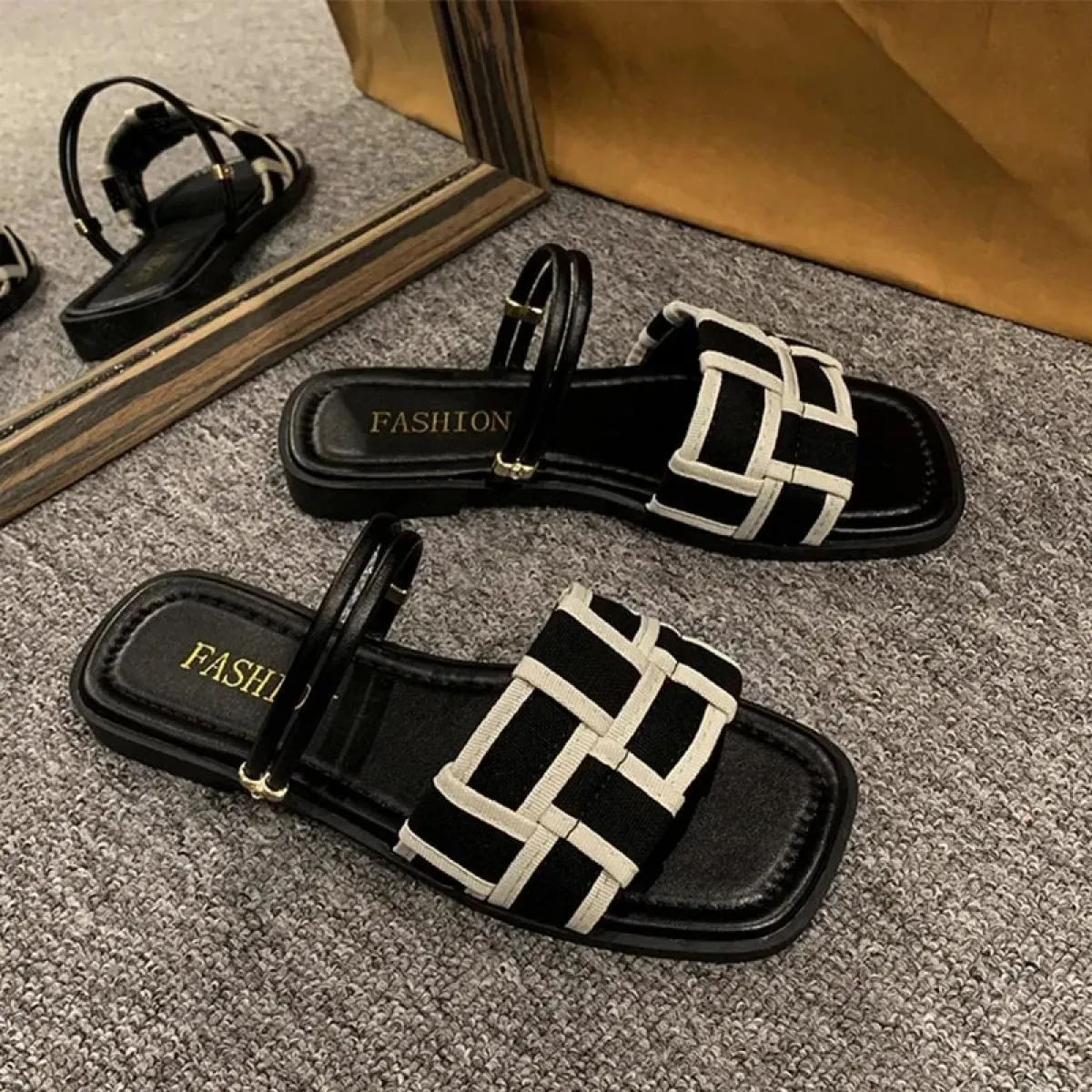 New Trend Appartamenti estivi Pantofole da donna Scarpe casual Infradito con punta aperta Sandali eleganti da spiaggia Scarpe da