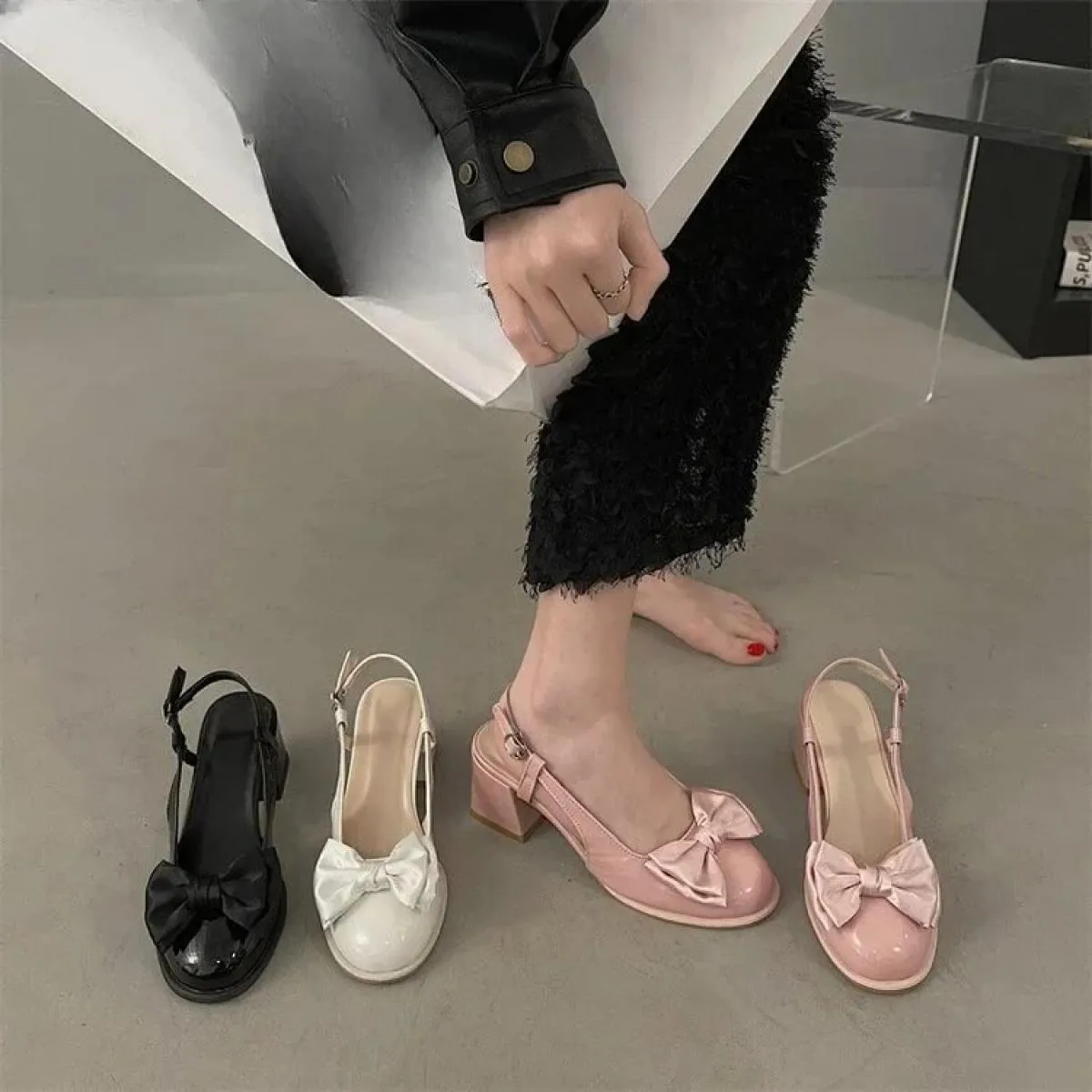 Nuovi sandali da donna Scarpe casual primavera estate scavate Scarpe eleganti da donna Décolleté da donna Tacchi alti