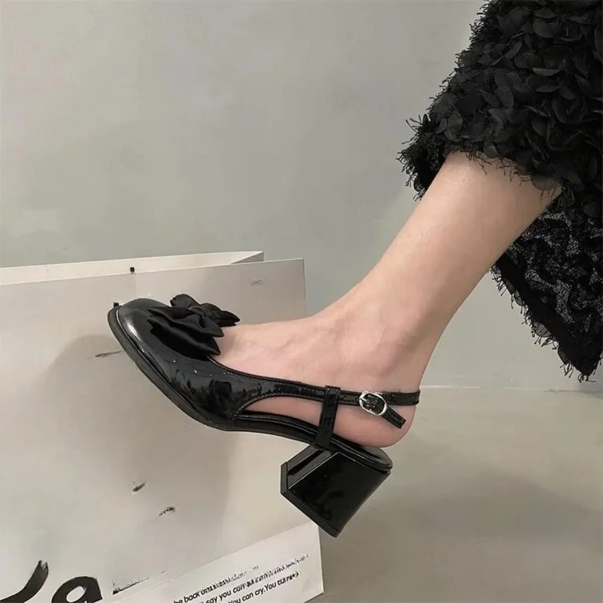 Nuovi sandali da donna Scarpe casual primavera estate scavate Scarpe eleganti da donna Décolleté da donna Tacchi alti