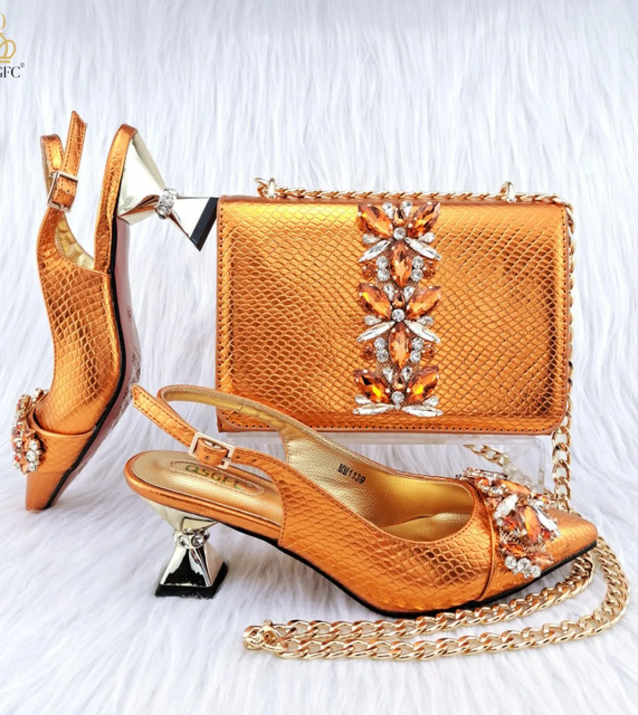 Qsgfc Scarpe e borsa da donna di design di fascia alta Scarpe classiche nobili abbinate Borsa per scarpe stile borsa solida Gran
