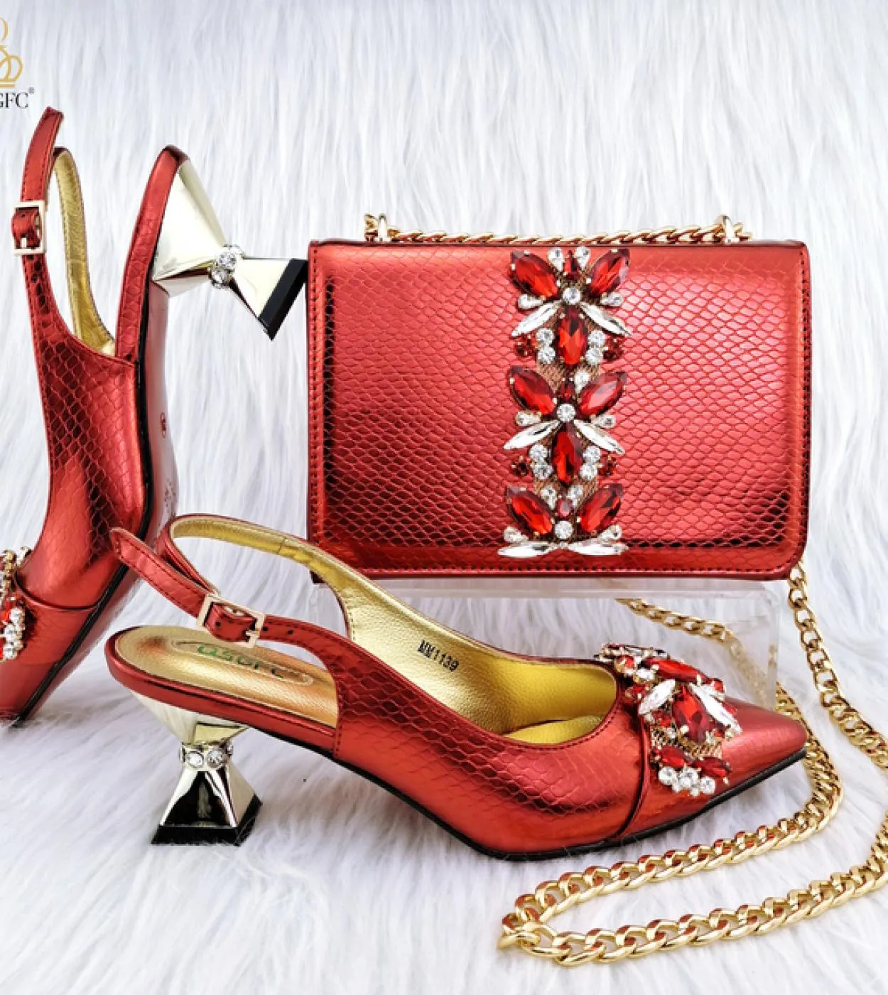 Qsgfc Scarpe e borsa da donna di design di fascia alta Scarpe classiche nobili abbinate Borsa per scarpe stile borsa solida Gran