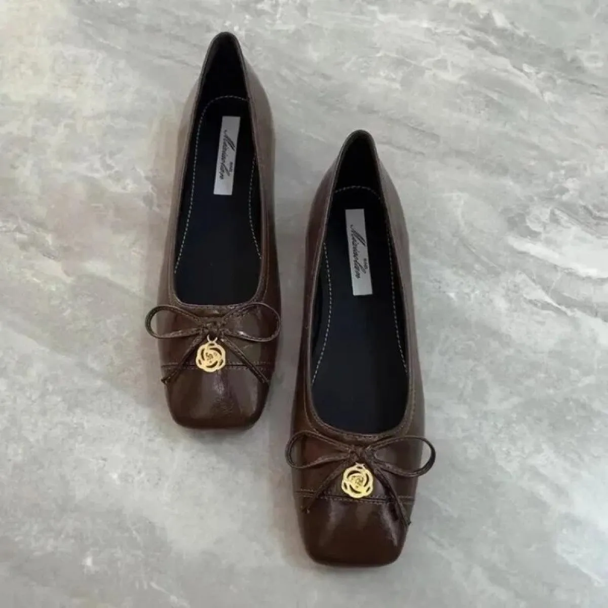 Scarpe basse da donna scarpe eleganti con fiocco primaverile 2024 nuovi sandali da passeggio per feste da donna firmati scarpe d