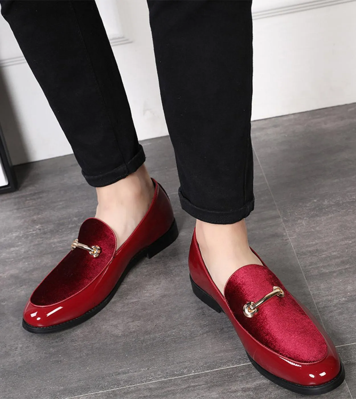 Scarpe da sposa da uomo di alta qualità Scarpe eleganti da uomo di marca di lusso Scarpe eleganti in pelle verniciata alla moda
