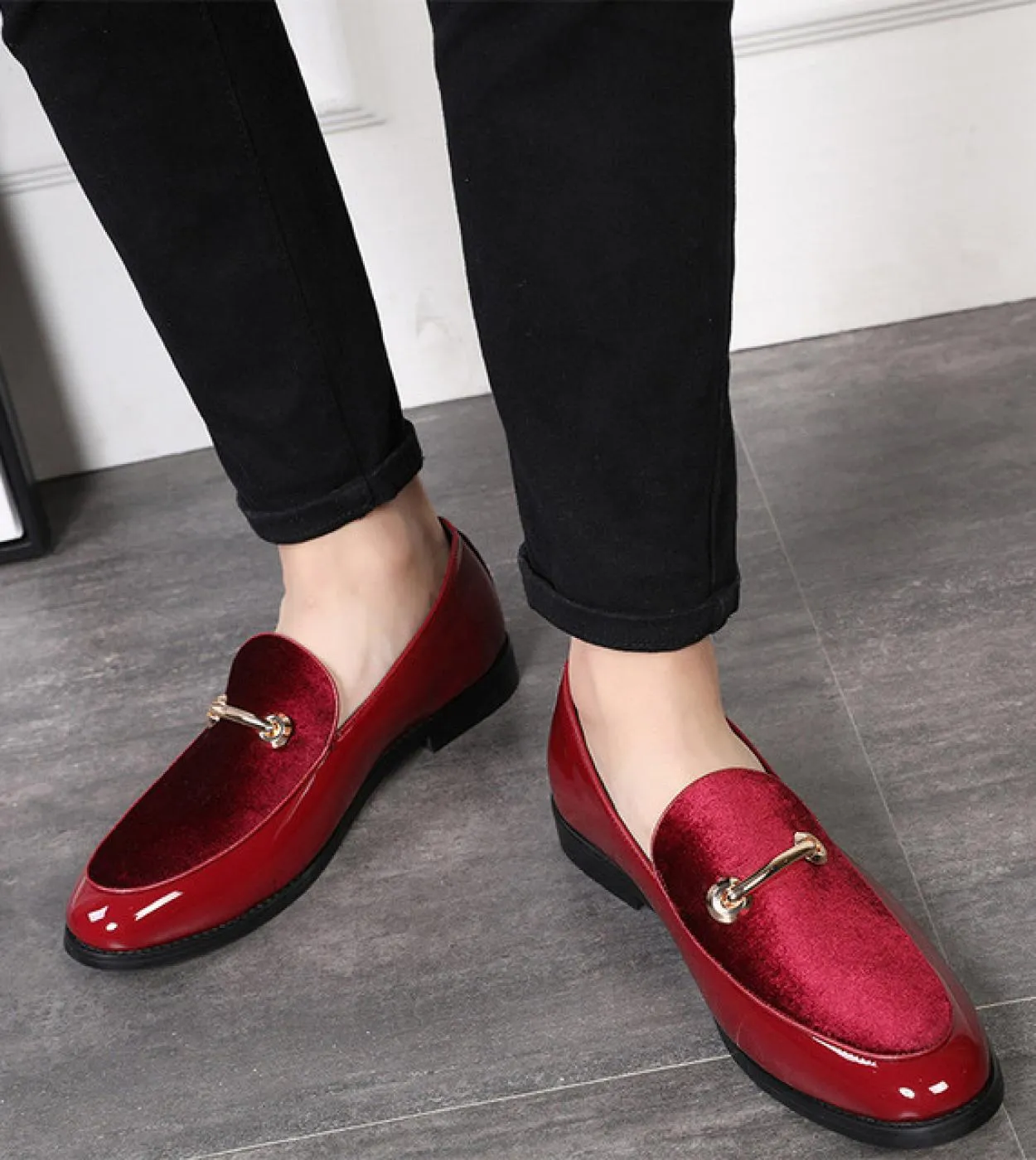 Scarpe da sposa da uomo di alta qualità Scarpe eleganti da uomo di marca di lusso Scarpe eleganti in pelle verniciata alla moda