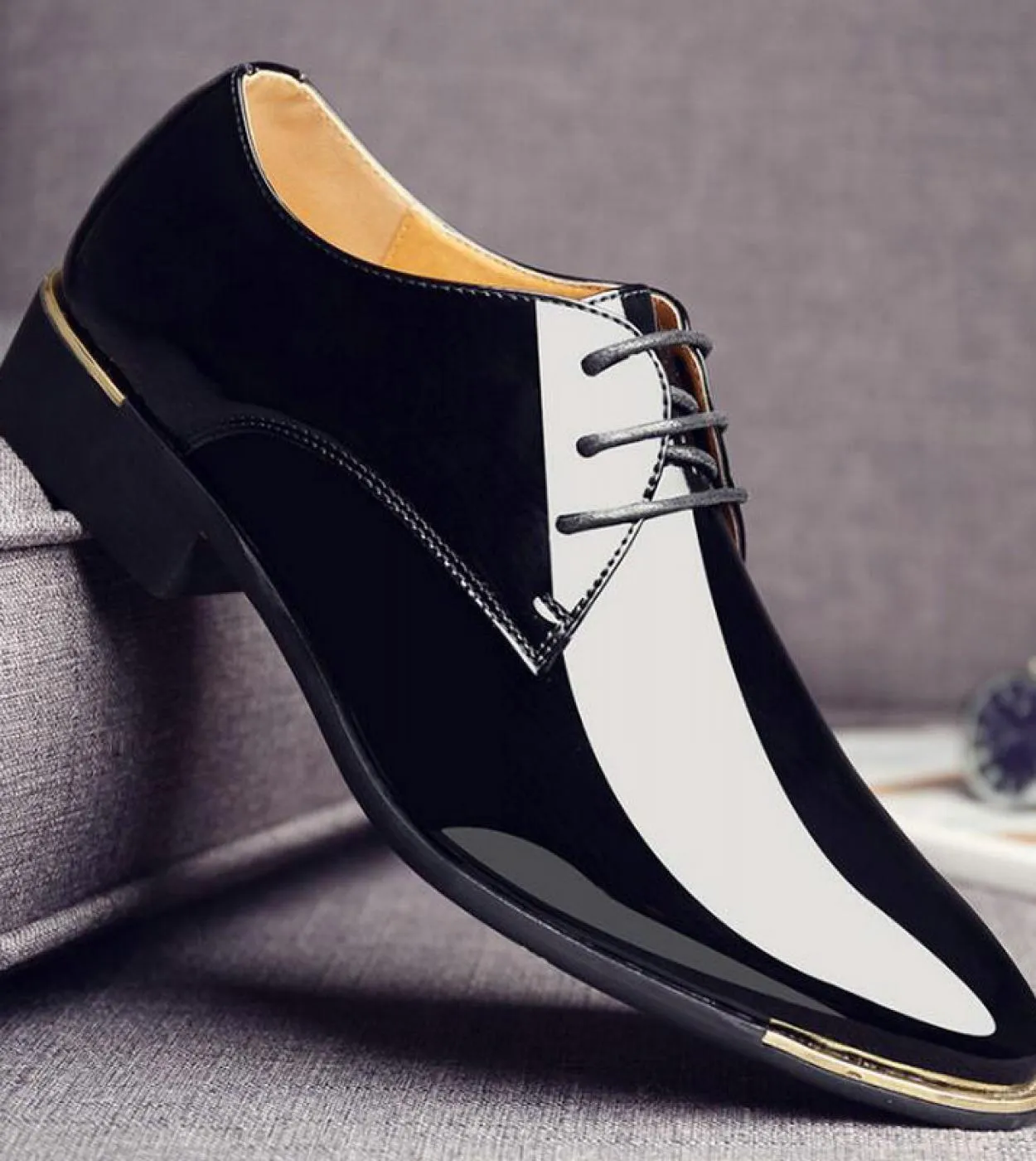 Scarpe eleganti da uomo di marca di lusso di grandi dimensioni Scarpe eleganti da uomo classiche in pelle verniciata Scarpe da s