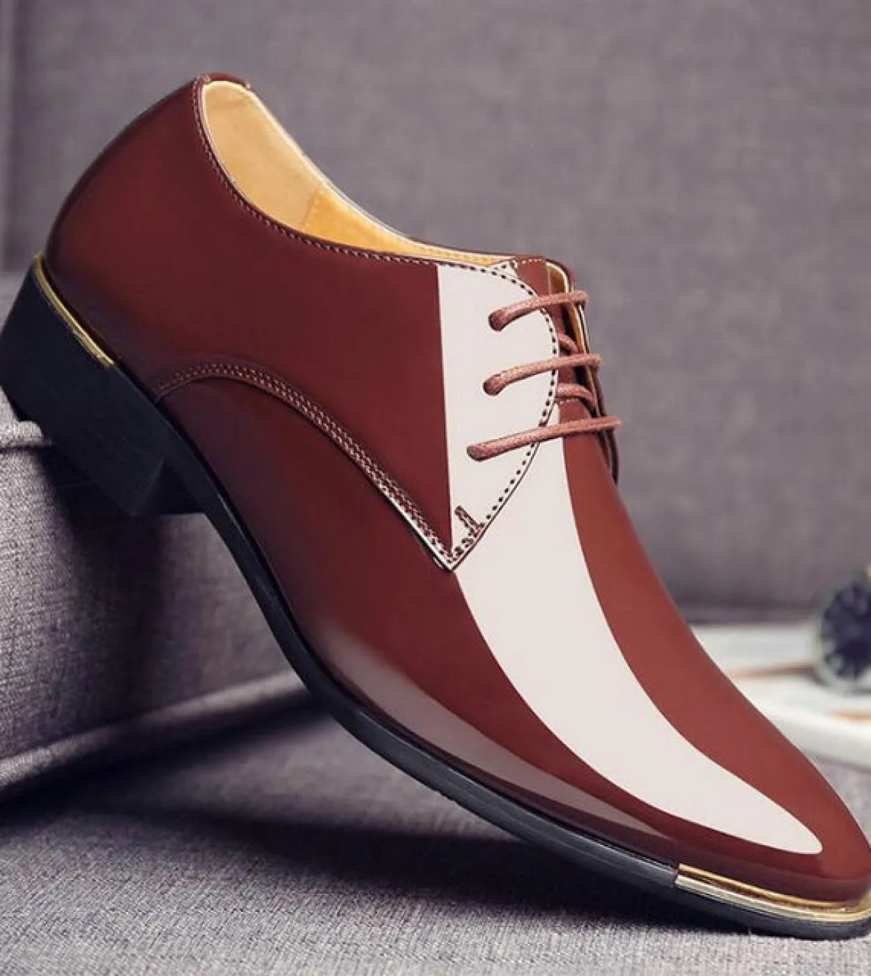 Scarpe eleganti da uomo di marca di lusso di grandi dimensioni Scarpe eleganti da uomo classiche in pelle verniciata Scarpe da s
