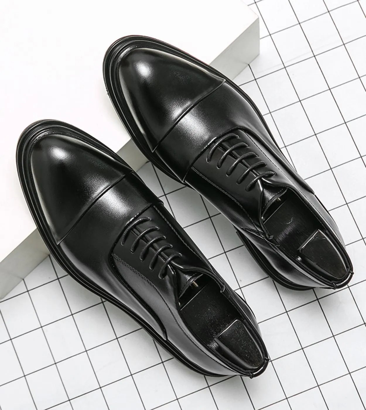 Scarpe eleganti da uomo in vera pelle da uomo britannico Scarpe eleganti da uomo Scarpe eleganti da uomo in pelle