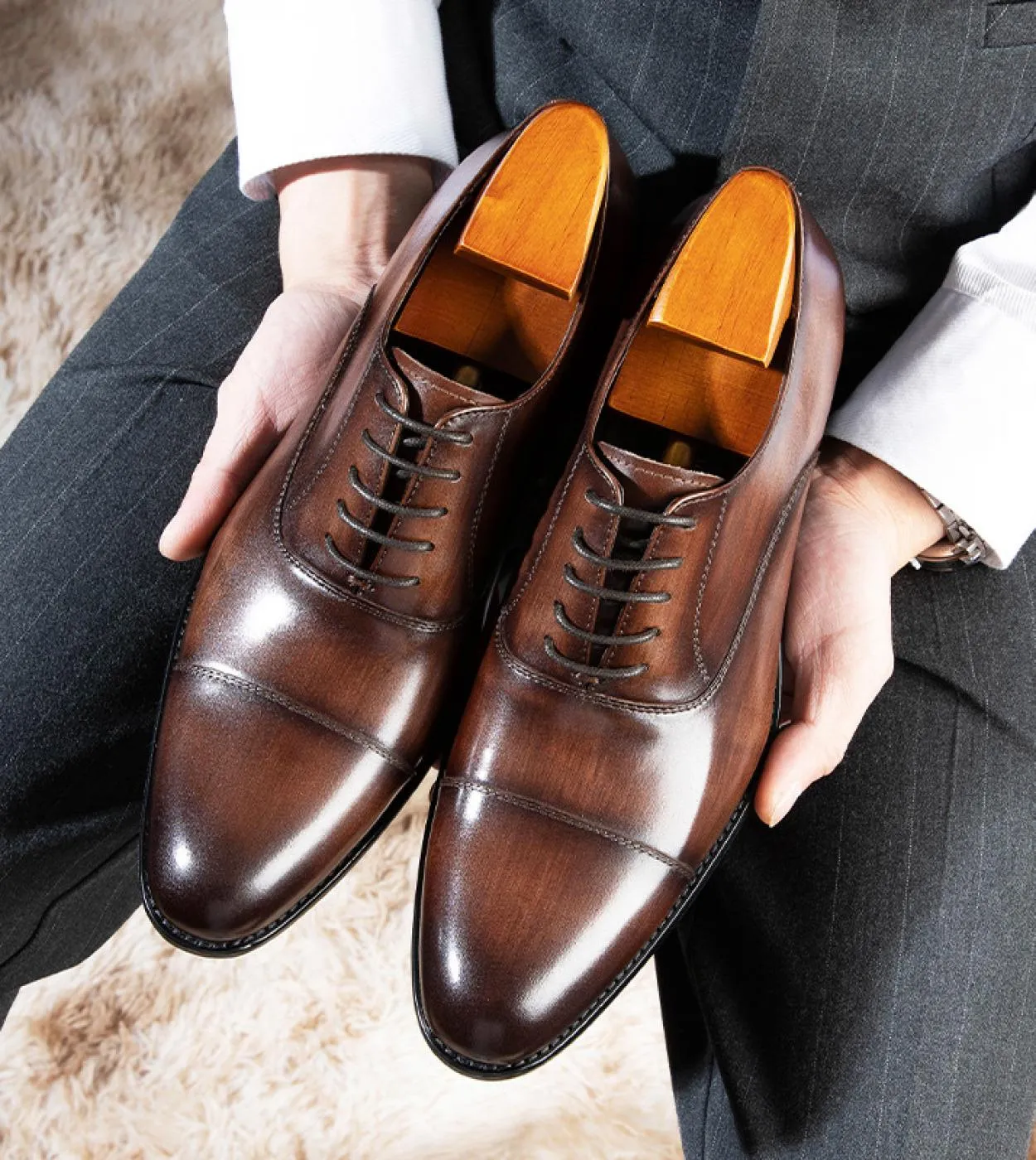 Scarpe eleganti da uomo in vera pelle Oxfords di lusso Scarpe eleganti da designer di tendenze britanniche per abiti da festa di