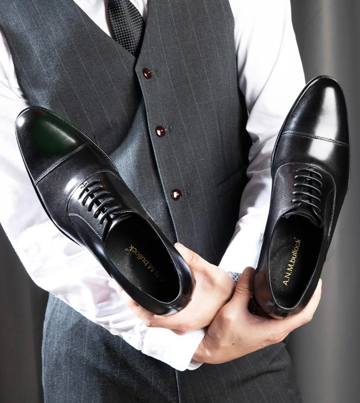 Scarpe eleganti da uomo in vera pelle Oxfords di lusso Scarpe eleganti da designer di tendenze britanniche per abiti da festa di