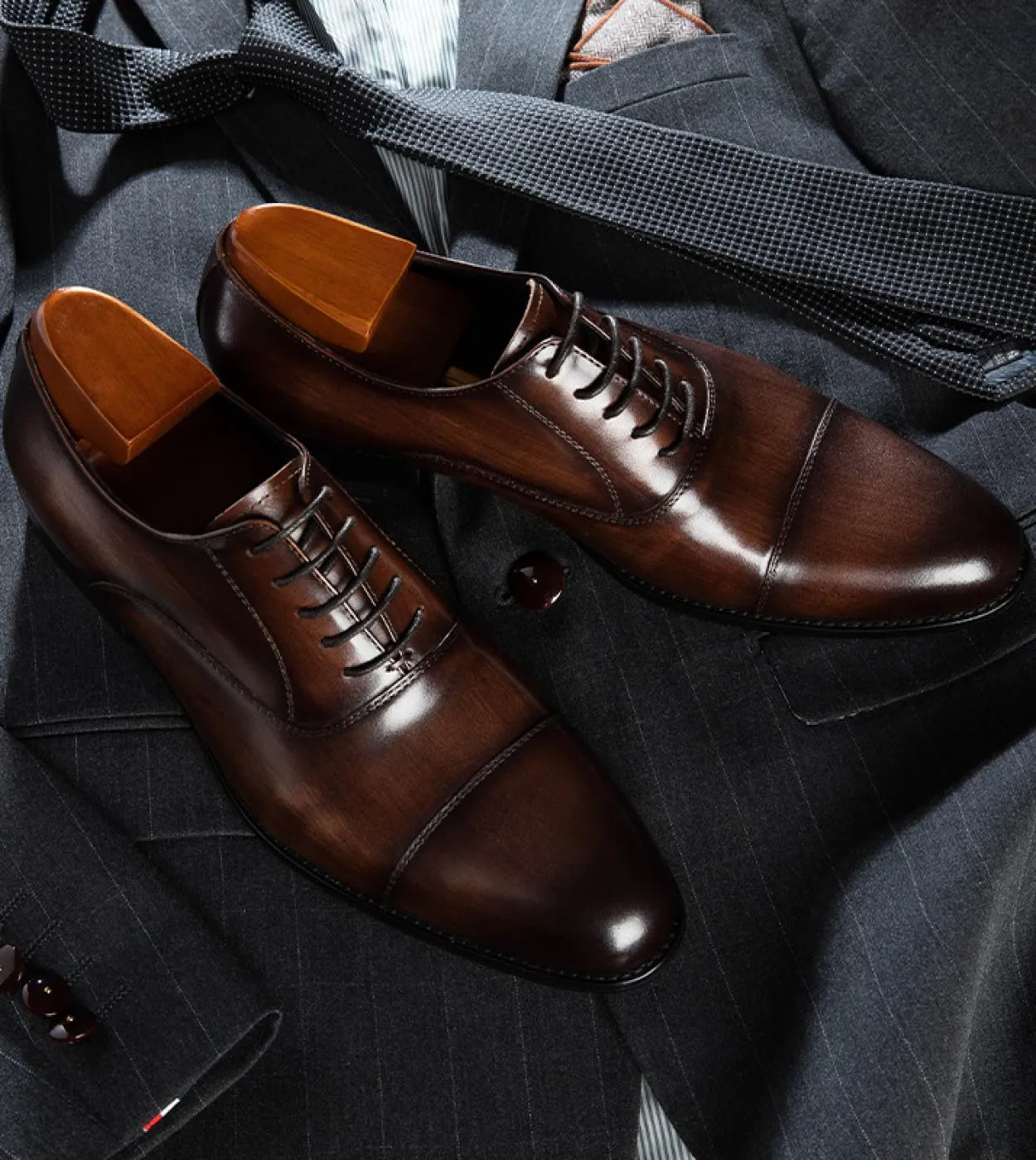 Scarpe eleganti da uomo in vera pelle Oxfords di lusso Scarpe eleganti da designer di tendenze britanniche per abiti da festa di