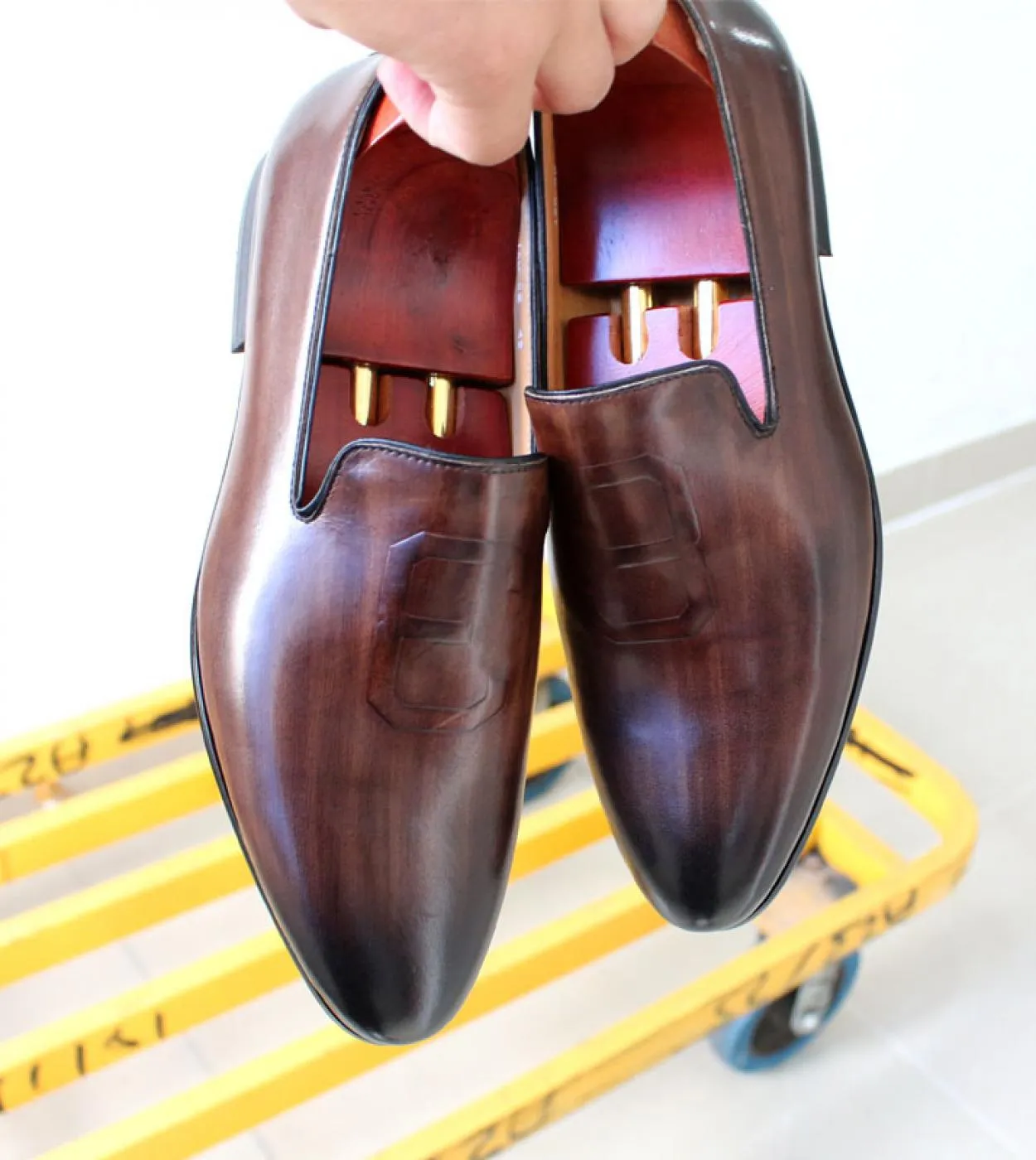 Scarpe eleganti marroni da uomo Scarpe eleganti marroni da uomo a punta taglia 6 13 Uomo