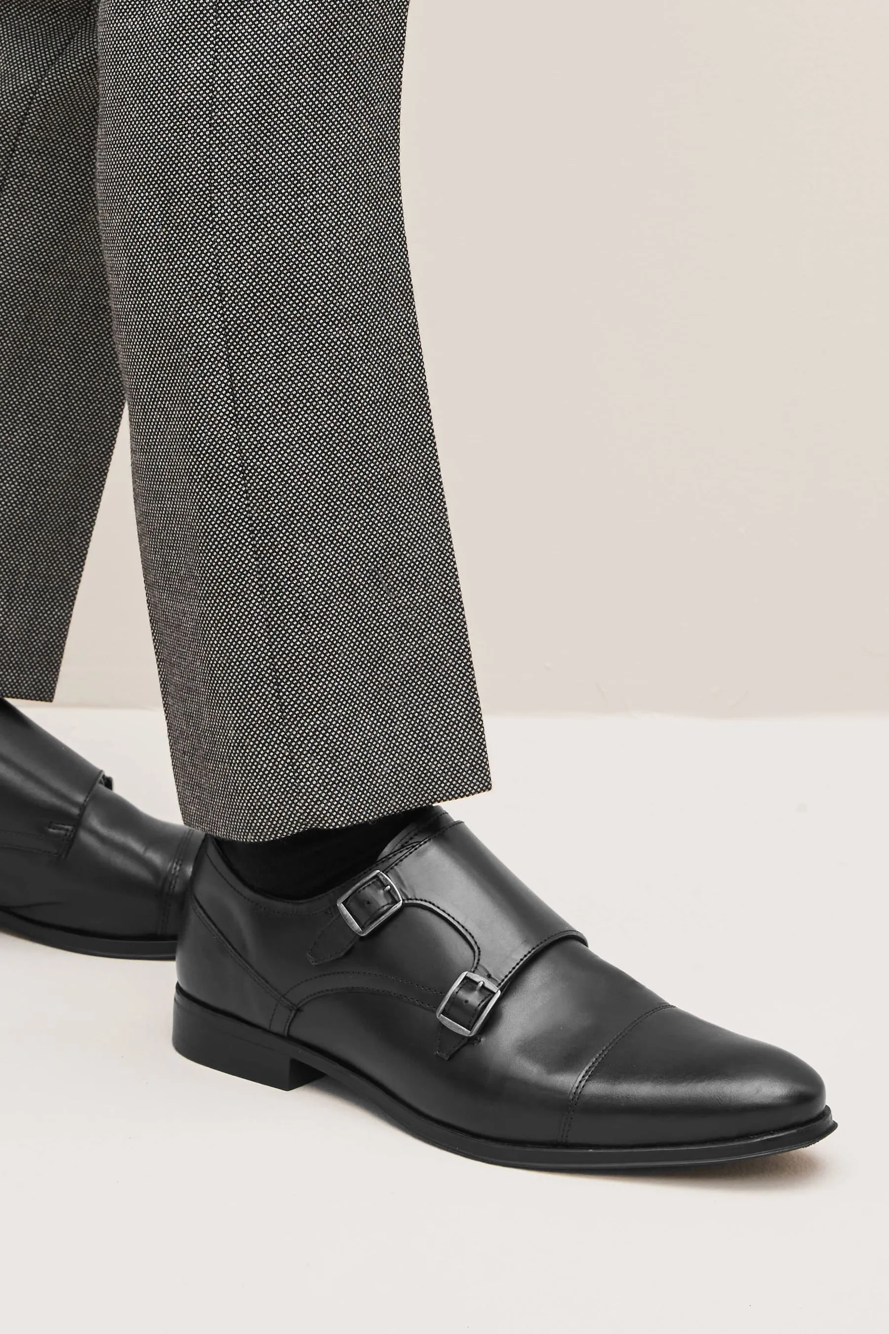 Scarpe in pelle con doppia fibbia